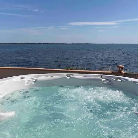 Villa Avec Spa & Vue Panomarique Sur L'Etang Pérols Extérieur photo